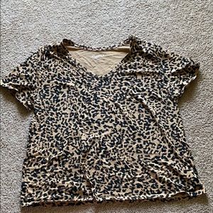 Leopard v neck t shirt